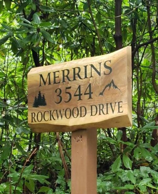 Personalized Family Name Sign, Engraved Wood Sign, Rustic Decor, Wedding Name Sign, Housewarming Gift, Wedding Gift, Custom Engraved